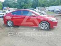 2017 Hyundai Elantra photo