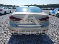 2017 Hyundai Elantra photo