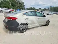 2017 Hyundai Elantra photo