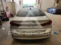 2017 Hyundai Elantra фото