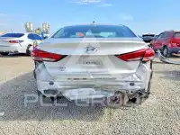 2017 Hyundai Elantra photo