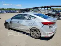 2017 Hyundai Elantra photo