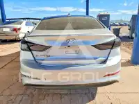 2017 Hyundai Elantra photo