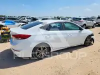 2017 Hyundai Elantra photo