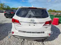 2017 Hyundai Santa Fe photo