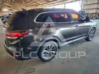 2017 Hyundai Santa Fe photo