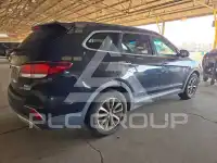 2017 Hyundai Santa Fe photo