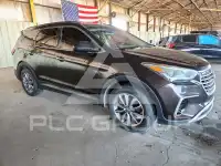 2017 Hyundai Santa Fe photo