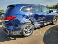 2017 Hyundai Santa Fe photo