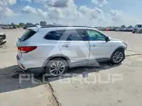 2017 Hyundai Santa Fe photo