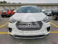 2017 Hyundai Santa Fe photo