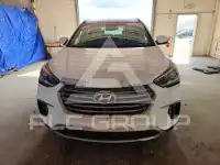 2017 Hyundai Santa Fe photo