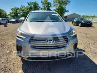 2017 Hyundai Santa Fe photo
