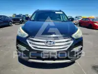 2017 Hyundai Santa Fe photo