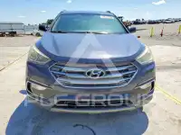 2017 Hyundai Santa Fe photo