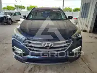 2017 Hyundai Santa Fe photo
