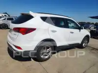 2017 Hyundai Santa Fe photo