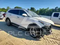 2017 Hyundai Santa Fe photo