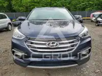 2017 Hyundai Santa Fe photo