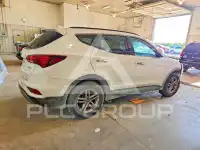2017 Hyundai Santa Fe photo