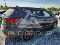 2017 Hyundai Santa Fe photo