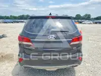 2017 Hyundai Santa Fe photo