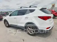 2017 Hyundai Santa Fe photo