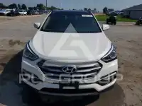2017 Hyundai Santa Fe photo