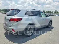 2017 Hyundai Santa Fe photo