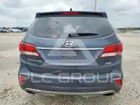 2017 Hyundai Santa Fe photo