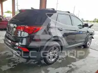 2017 Hyundai Santa Fe photo