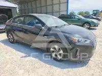 2017 Hyundai Ioniq photo