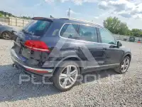 2017 Volkswagen Touareg фото