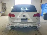 2017 Volkswagen Touareg фото