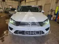 2017 Volkswagen Touareg фото