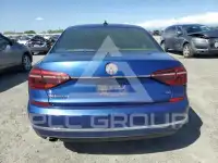 2017 Volkswagen Passat фото