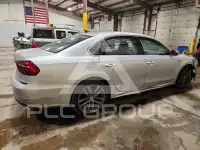 2017 Volkswagen Passat фото