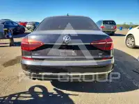 2017 Volkswagen Passat photo