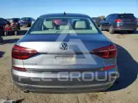 2017 Volkswagen Passat photo