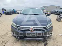 2017 Volkswagen Passat фото