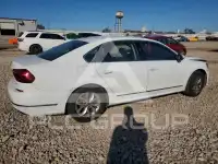 2017 Volkswagen Passat photo