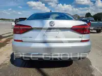 2017 Volkswagen Passat photo