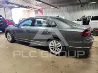 2017 Volkswagen Passat фото