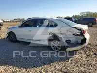 2017 Volkswagen Passat photo