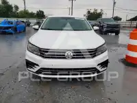 2017 Volkswagen Passat photo