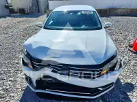 2017 Volkswagen Passat фото