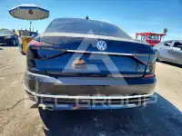 2017 Volkswagen Passat photo