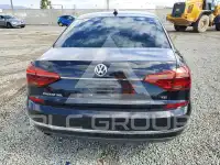 2017 Volkswagen Passat photo