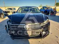 2017 Volkswagen Passat фото