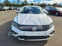 2017 Volkswagen Passat photo